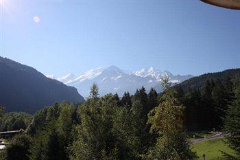 Fontaine Du Mont Blanc & Hotel 3*